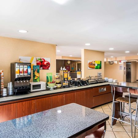 Quality Inn Chester - South Richmond Экстерьер фото