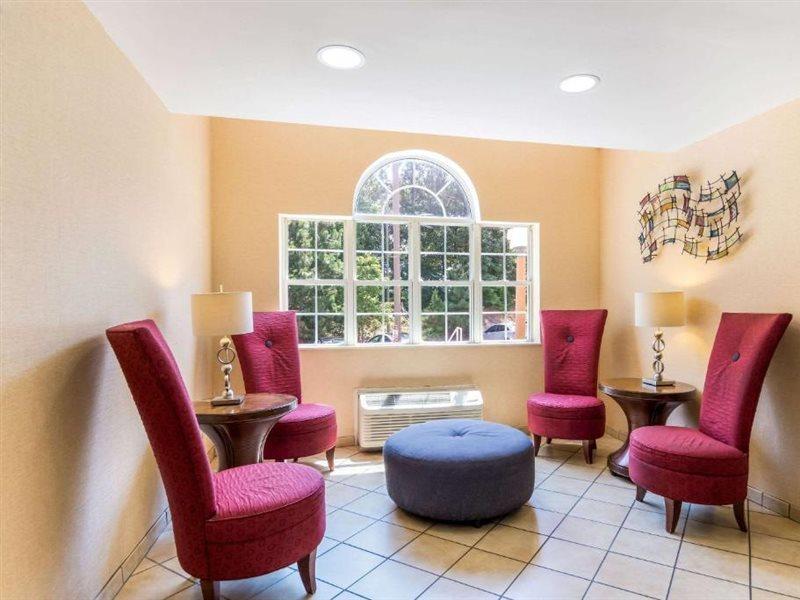 Quality Inn Chester - South Richmond Экстерьер фото