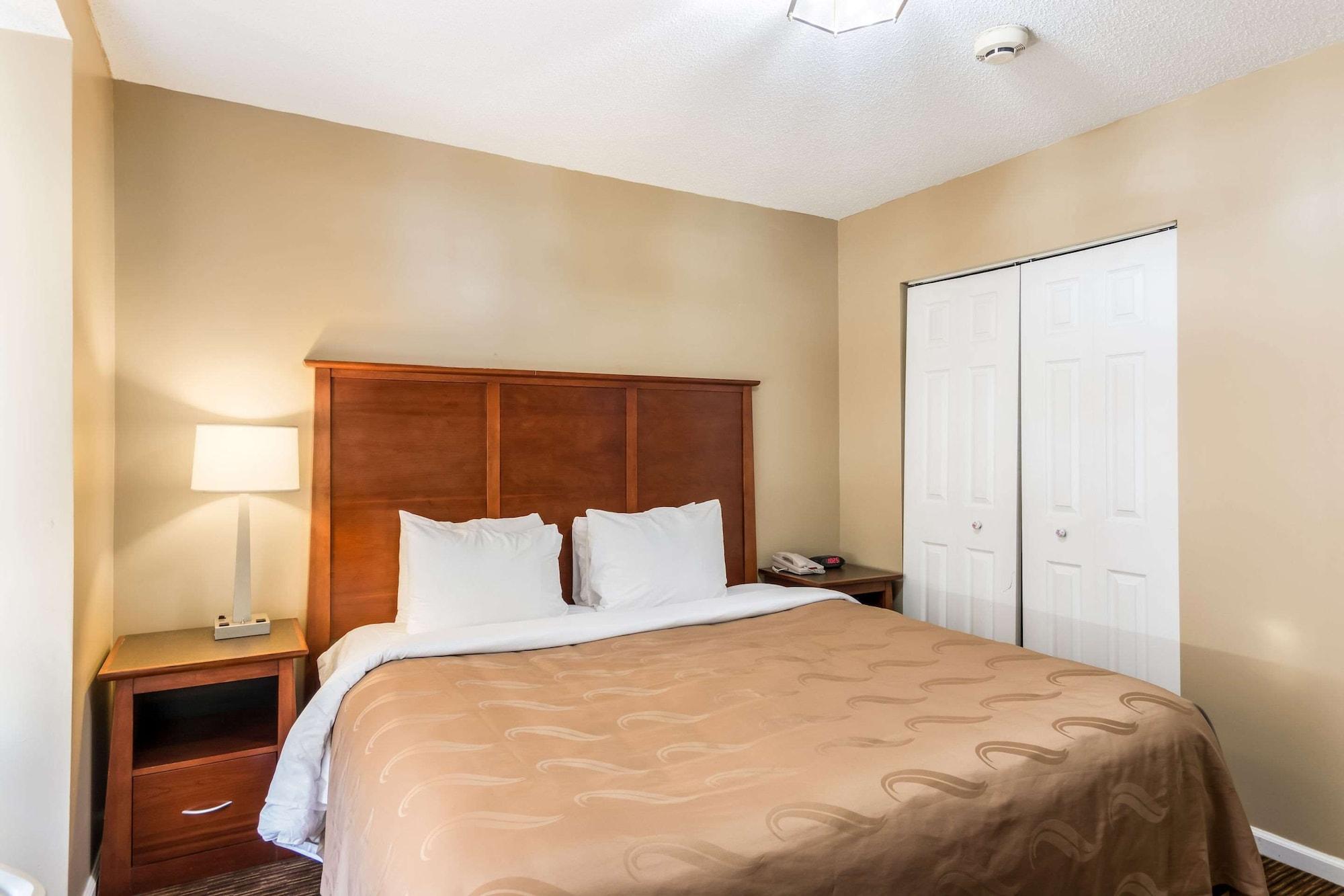Quality Inn Chester - South Richmond Экстерьер фото