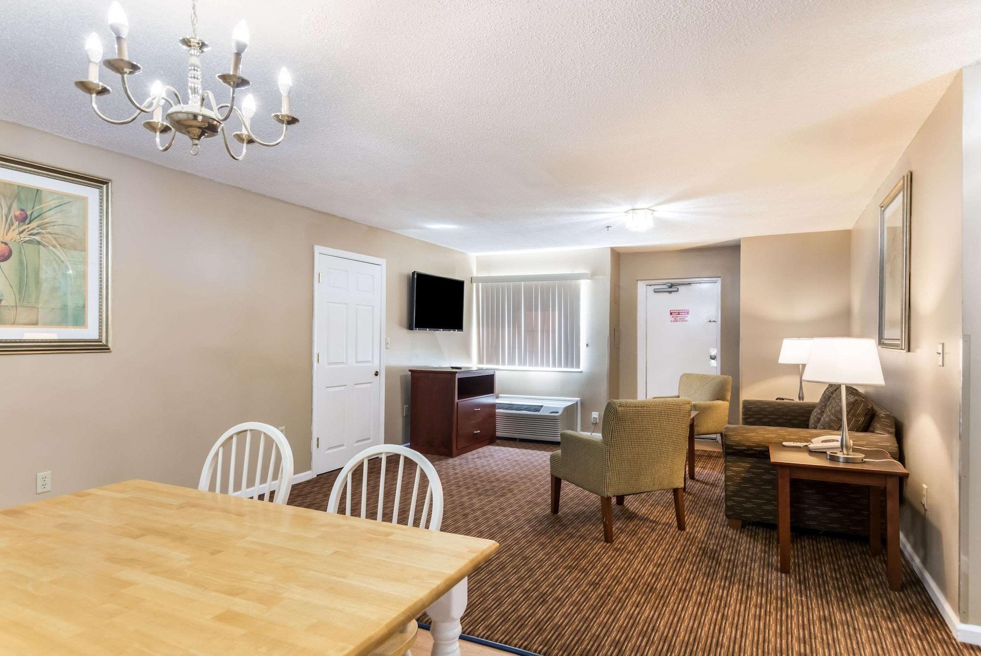 Quality Inn Chester - South Richmond Экстерьер фото
