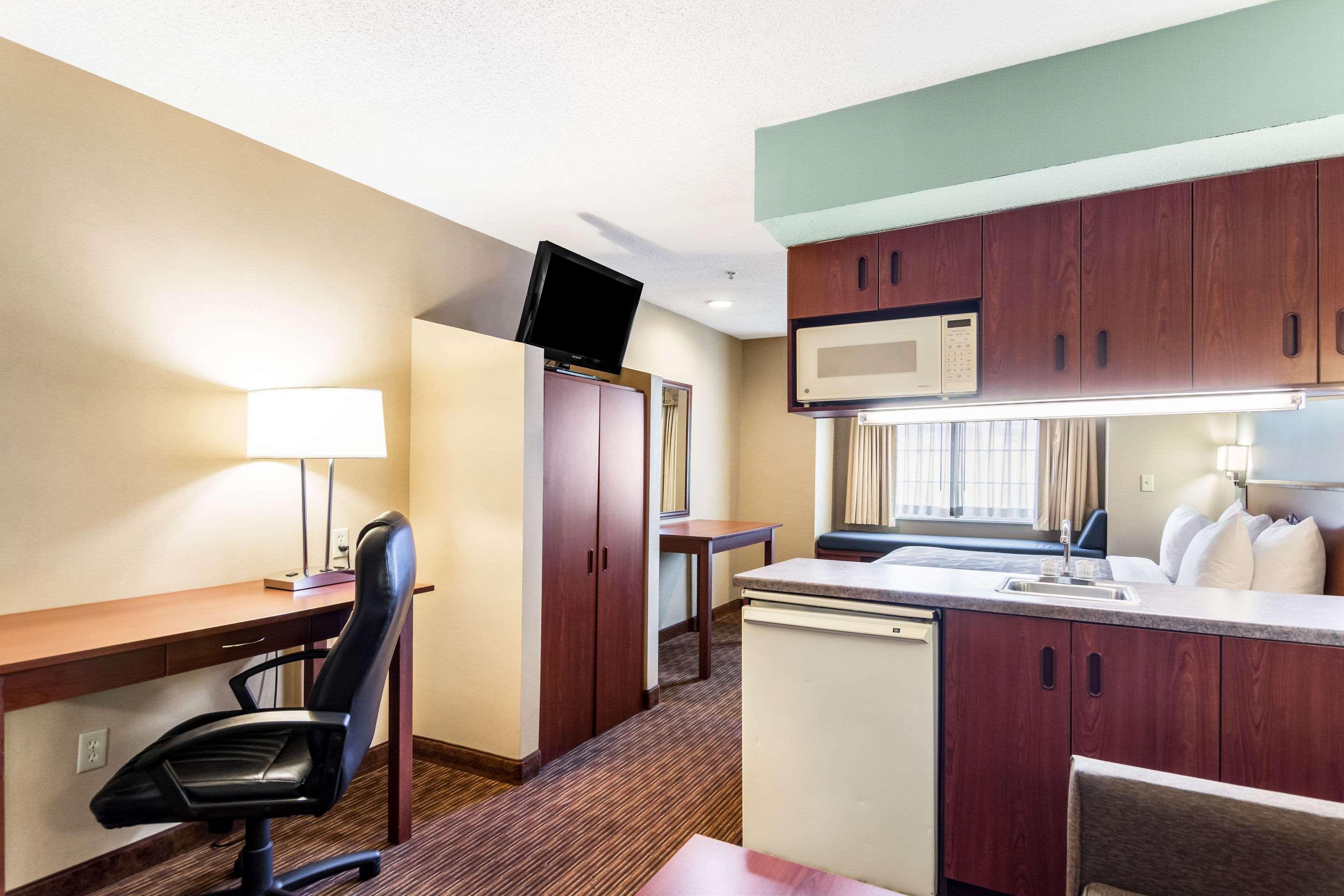 Quality Inn Chester - South Richmond Экстерьер фото