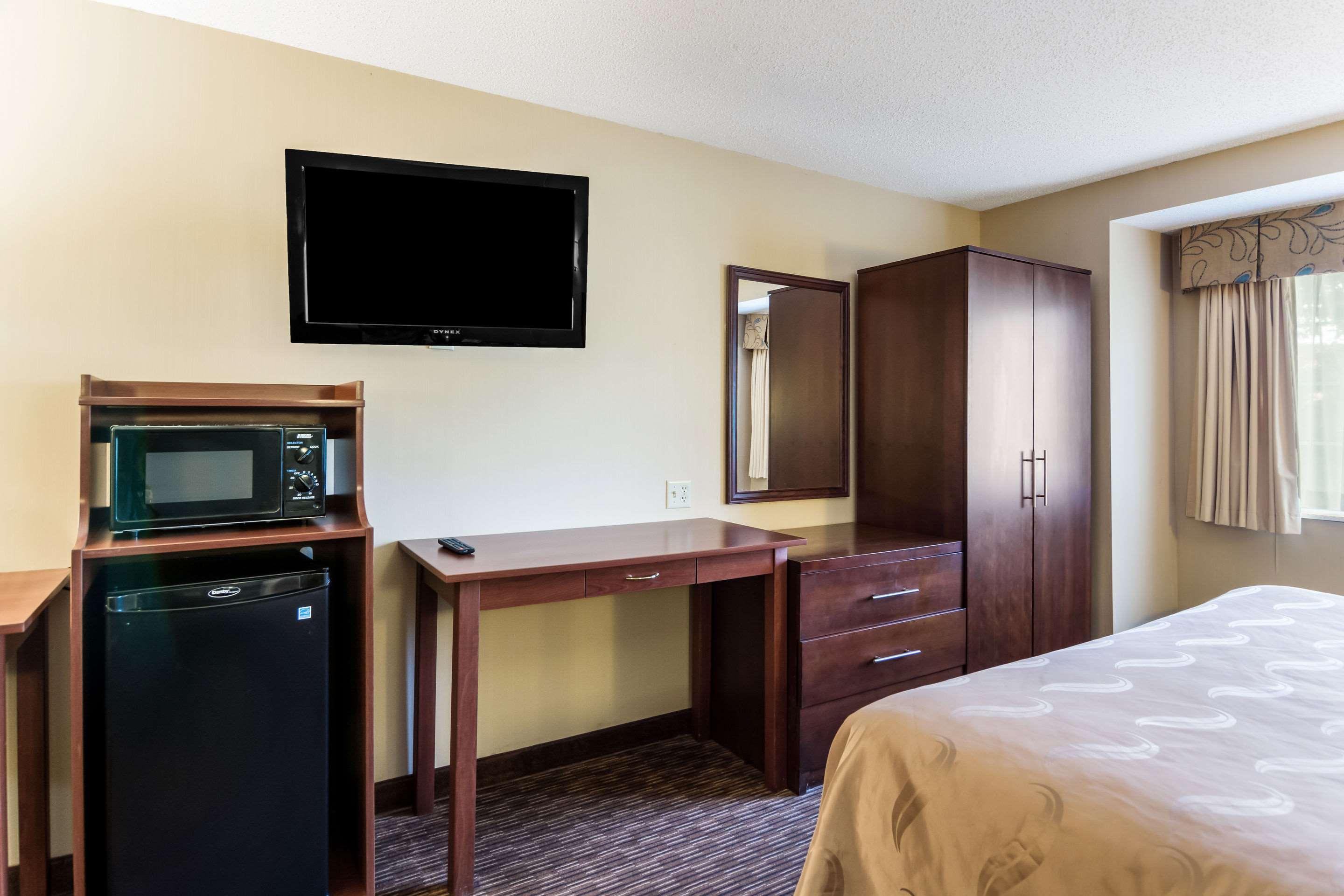 Quality Inn Chester - South Richmond Экстерьер фото