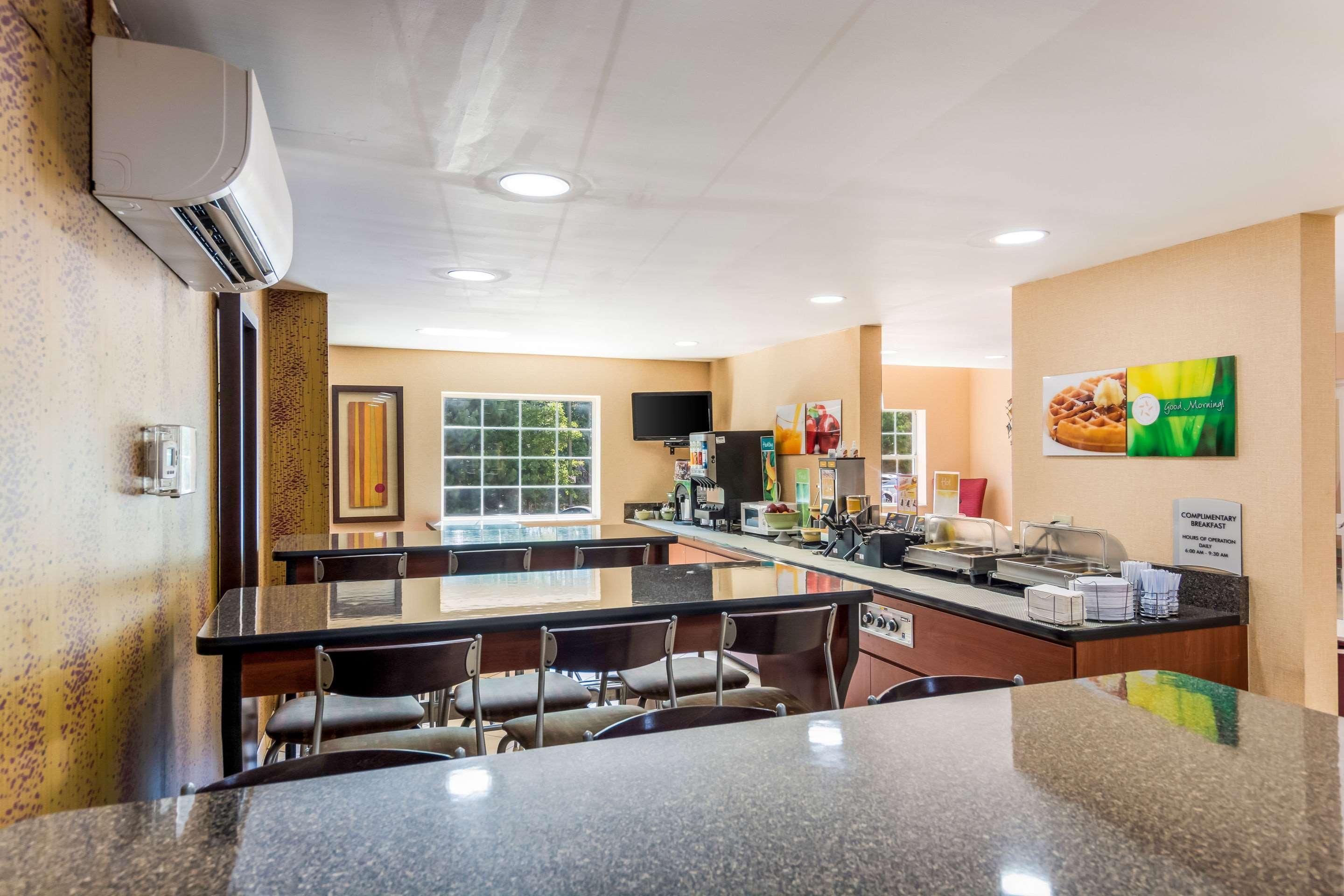 Quality Inn Chester - South Richmond Экстерьер фото