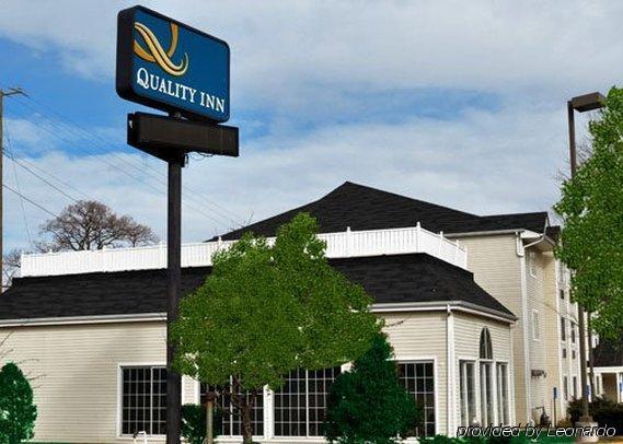 Quality Inn Chester - South Richmond Экстерьер фото
