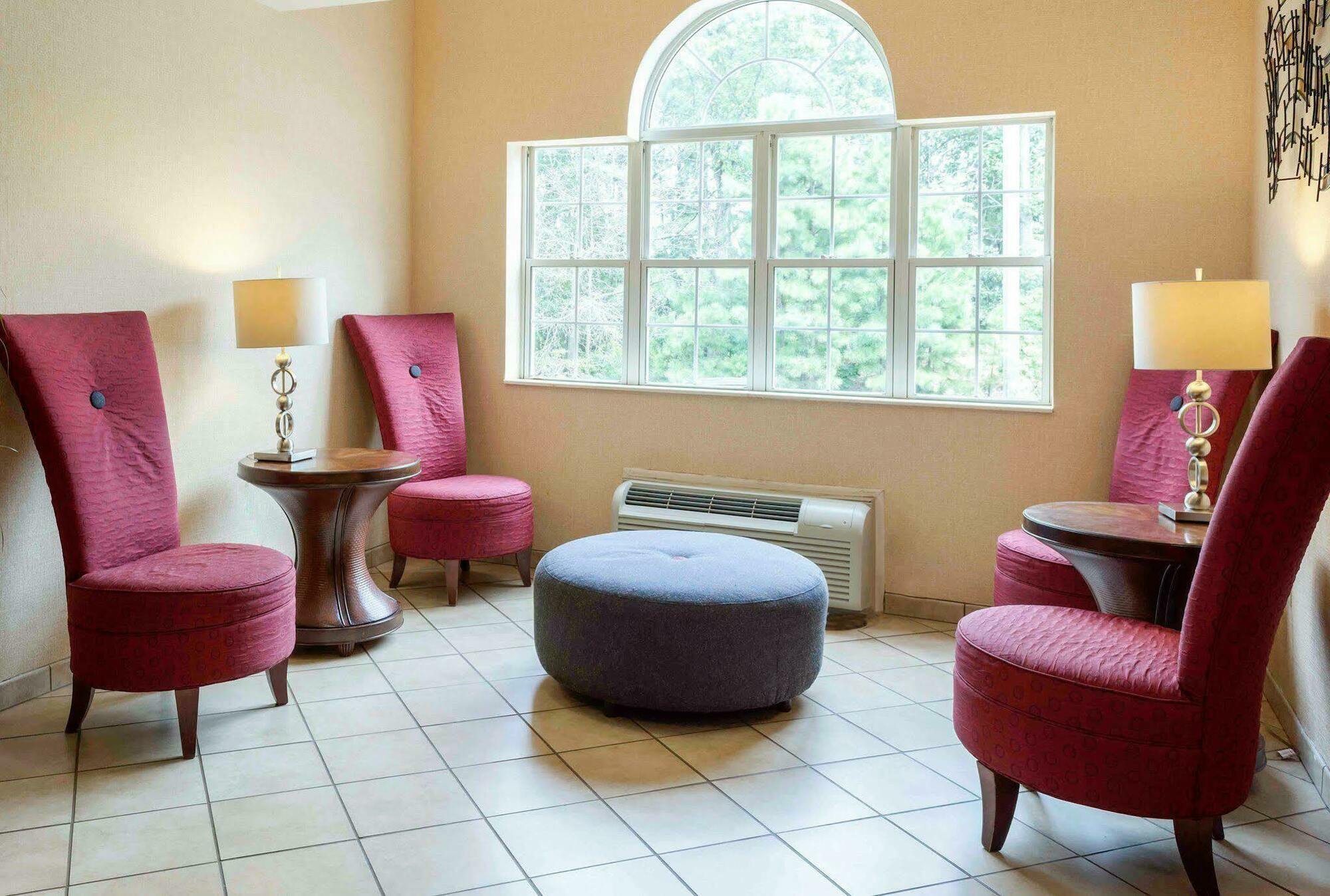 Quality Inn Chester - South Richmond Экстерьер фото