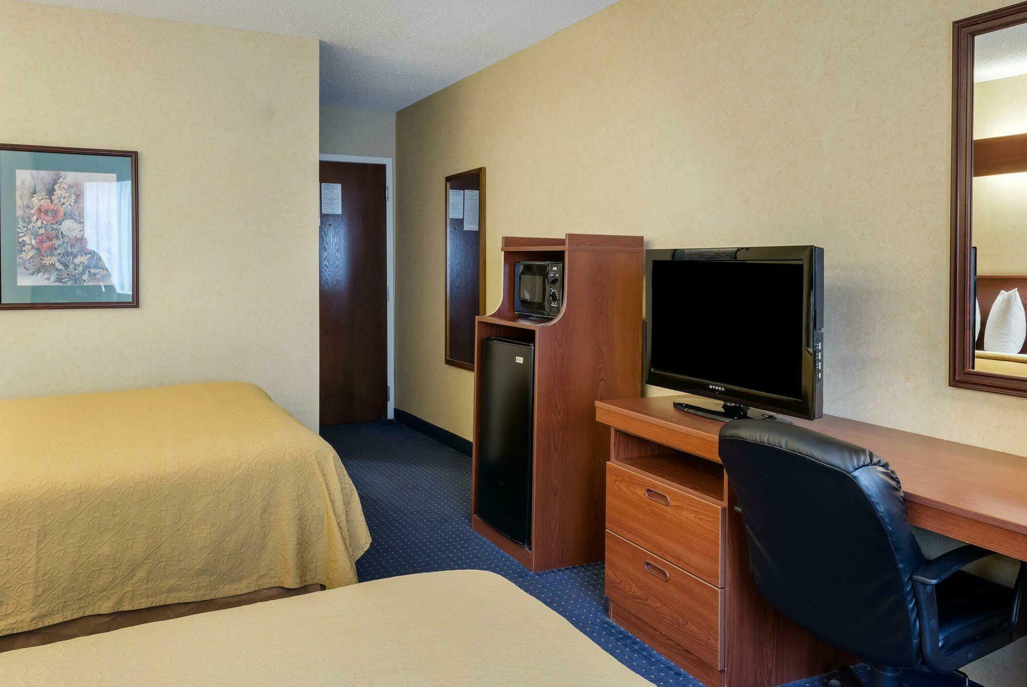 Quality Inn Chester - South Richmond Экстерьер фото