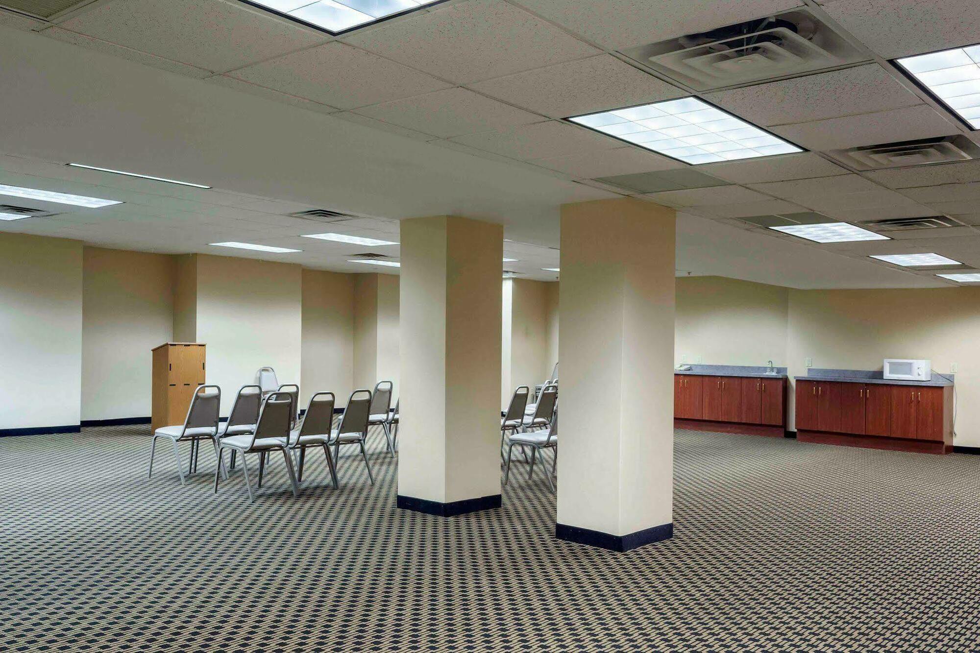 Quality Inn Chester - South Richmond Экстерьер фото