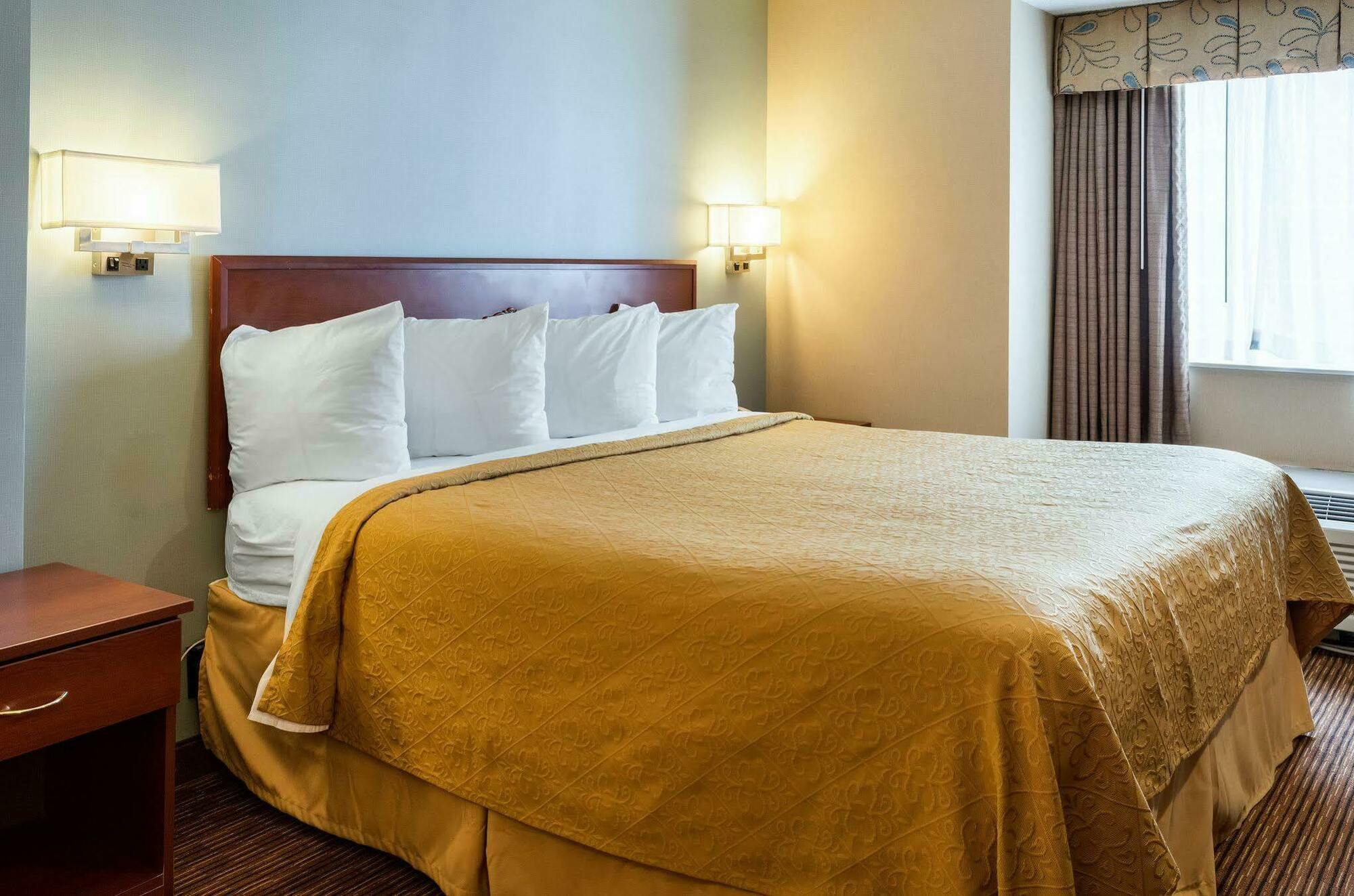 Quality Inn Chester - South Richmond Экстерьер фото