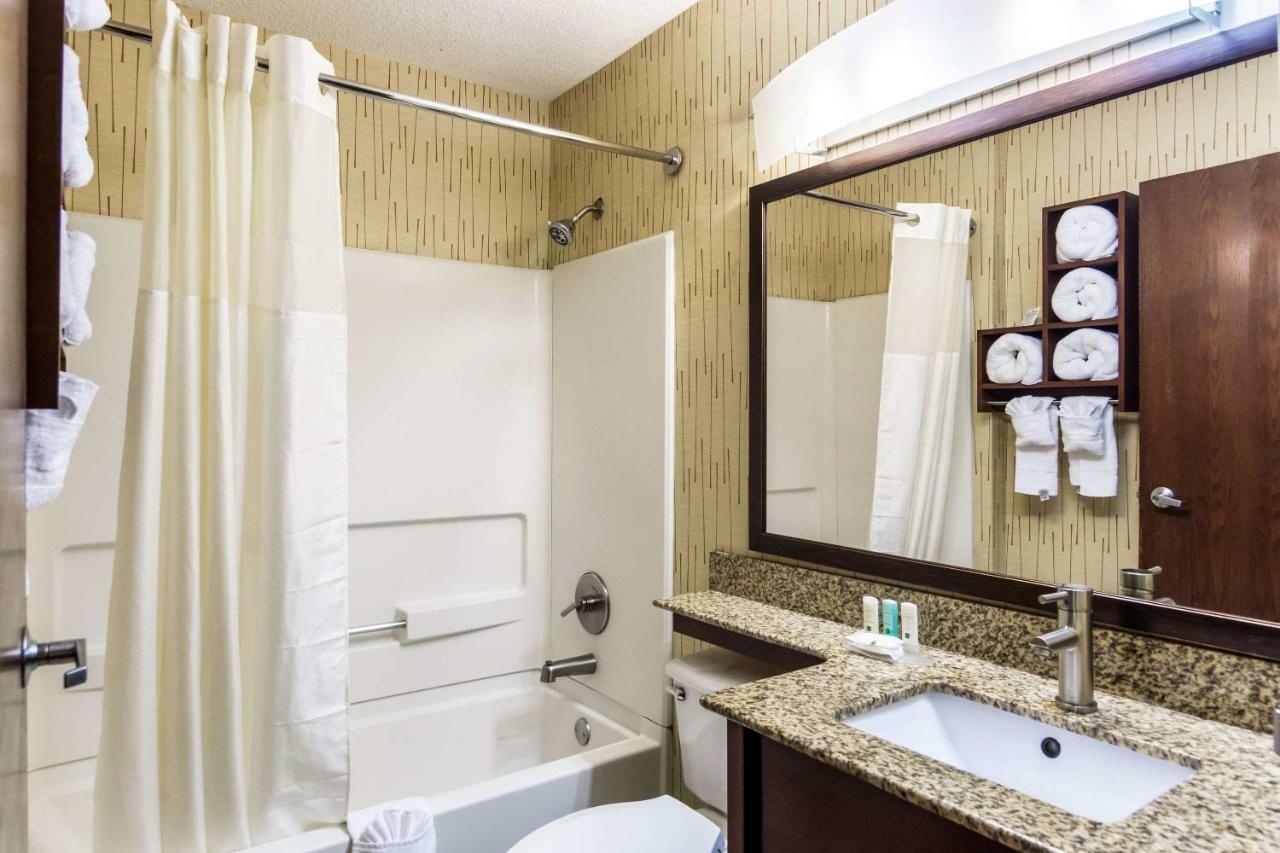 Quality Inn Chester - South Richmond Экстерьер фото